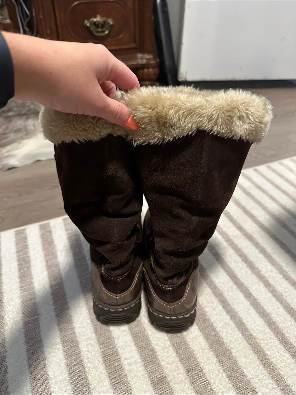 BareTraps Brown Suede Lace-Up Winter Boots with Cream Faux Fur Trim
